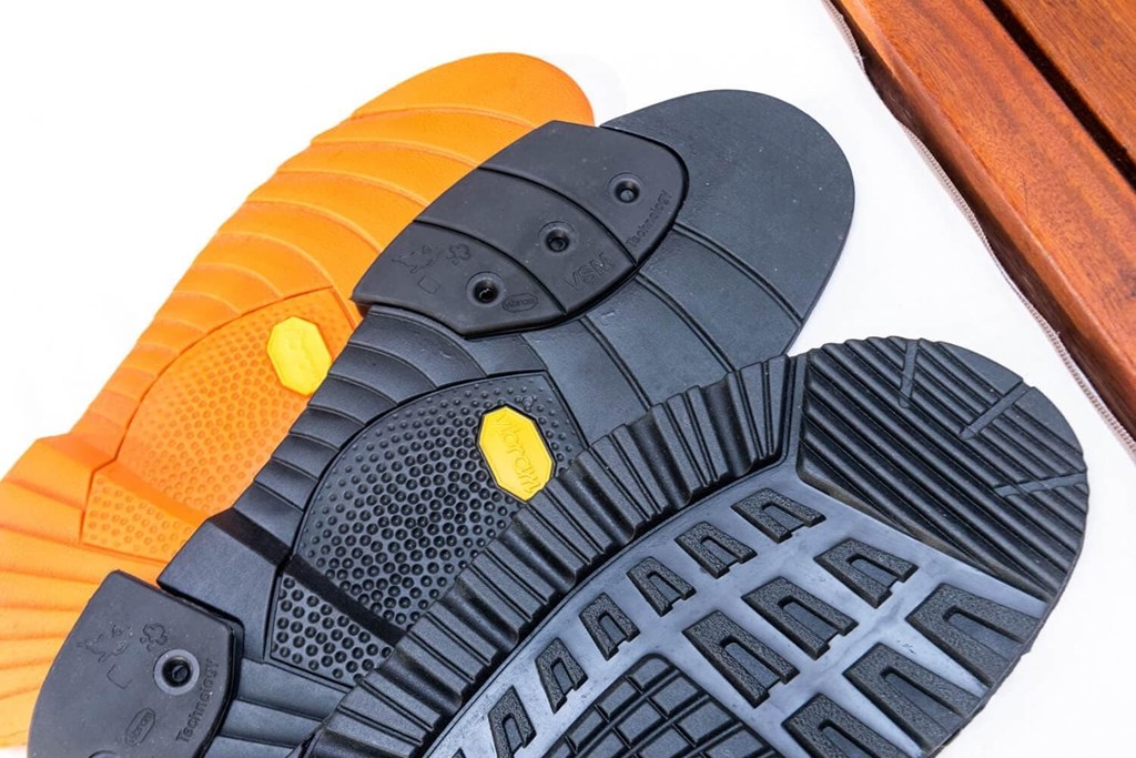 Cuál es la suela ideal para botas de moto: ¿agarre, duración o resistencia a la abrasión?